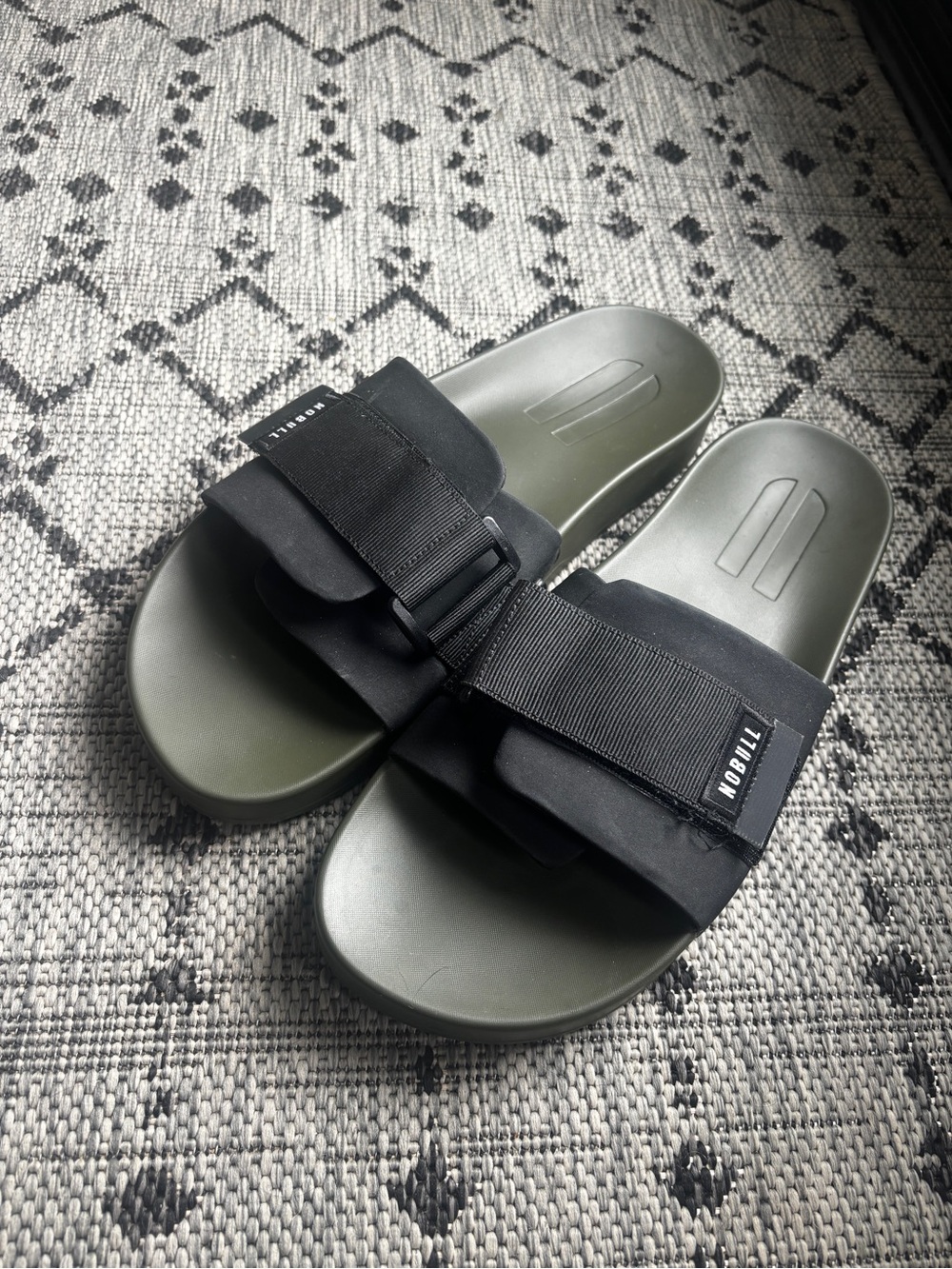 NOBULL Adjustable Slides Olive Green